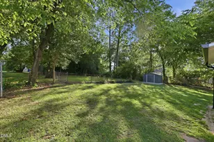 408 E Canary St, Dunn, NC 28334 - Photo 25