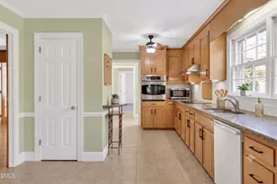 3007 Charwood Pl, Raleigh, NC 27612 - Photo 11