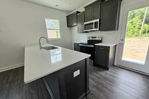 164 Jenkins St, Dunn, NC 28334 - Photo 5