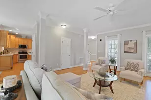 212 Kingsport Rd, Holly Springs, NC 27540 - Photo 5