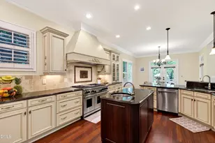 2805 Anderson Dr, Raleigh, NC 27608 - Photo 9