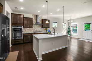 2456 Emily Brk Wy, Apex, NC 27523 - Photo 5