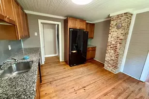 302 Broad St, Roxboro, NC 27573 - Photo 7