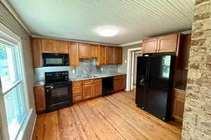 302 Broad St, Roxboro, NC 27573 - Photo 9