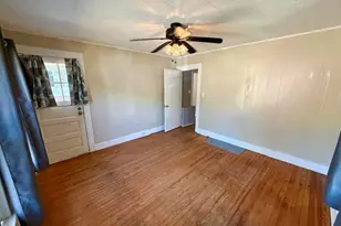 302 Broad St, Roxboro, NC 27573 - Photo 15