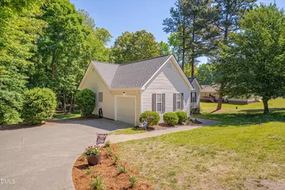 131 N Cobble Creek Drive, Henderson, NC 27537 - Photo 3