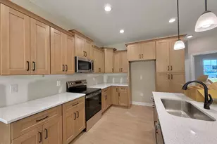3704 Huntcliff Dr, La Grange, NC 28551 - Photo 9