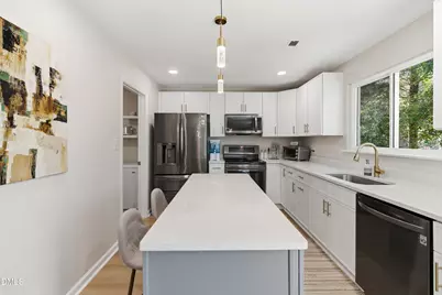 105 Colby Place, Chapel Hill, NC 27517 - Photo 9