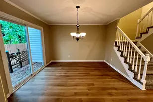 923 Hampshire Ct, Cary, NC 27511 - Photo 9