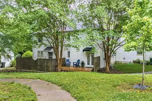 1027 St Marys St, Raleigh, NC 27605 - Photo 17