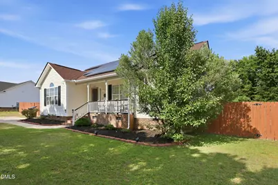 1047 Smith, Smithfield, NC 27577 - Photo 3
