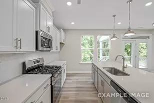 315 Queensferry Dr, Aberdeen, NC 28387 - Photo 3