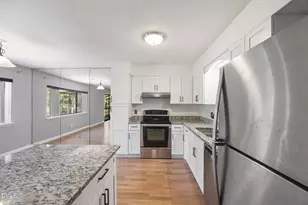 5130 Flint Ridge Pl, Raleigh, NC 27609 - Photo 9
