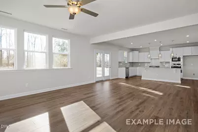 323 Queensferrry Lane, Aberdeen, NC 28315 - Photo 5