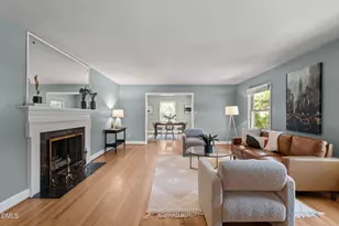 68 Oakwood Dr, Chapel Hill, NC 27517 - Photo 5