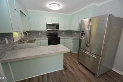 1013 Jeffreys, Graham, NC 27253 - Photo 3