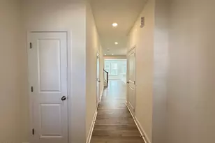 947 Kensley Grv Ln, Fuquay-Varina, NC 27526 - Photo 5