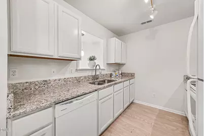 302 Standish Drive, Chapel Hill, NC 27517 - Photo 9