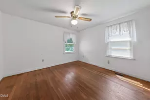 210 Bagwell St, Garner, NC 27529 - Photo 13