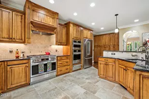 6909 Darcy Ln, Raleigh, NC 27606 - Photo 21