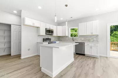 805 Lakeside Avenue, Burlington, NC 27217 - Photo 7