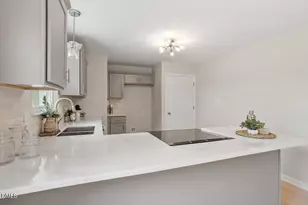 601 West St, Selma, NC 27576 - Photo 7