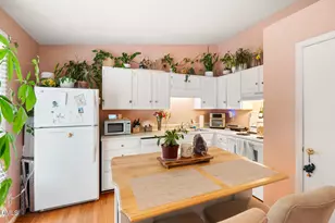121 Westview Dr, Carrboro, NC 27510 - Photo 9