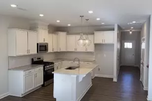 31 Fairwinds Dr, Lillington, NC 27546 - Photo 3