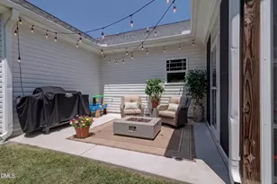 211 W Lewis St, Four Oaks, NC 27524 - Photo 27