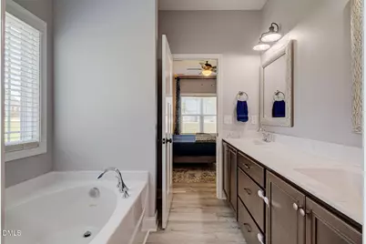 211 W Lewis Street, Four Oaks, NC 27524 - Photo 7