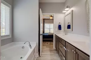 211 W Lewis St, Four Oaks, NC 27524 - Photo 7