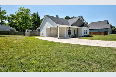 211 W Lewis Street, Four Oaks, NC 27524 - Photo 3