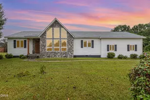 128 Linda St, Princeton, NC 27569 - Photo 1