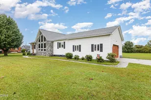 128 Linda St, Princeton, NC 27569 - Photo 3