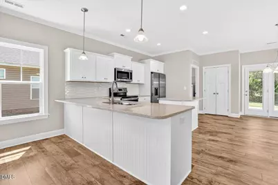 706 S Pollock Street, Selma, NC 27576 - Photo 9