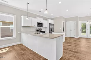 706 S Pollock St, Selma, NC 27576 - Photo 9
