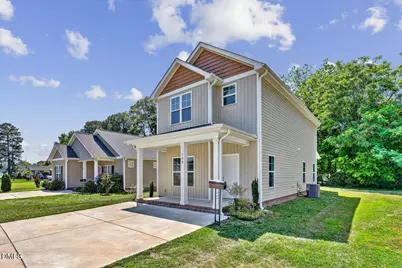 706 S Pollock Street, Selma, NC 27576 - Photo 3