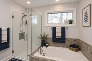 323 Columbia Pl E, Chapel Hill, NC 27516 - Photo 17