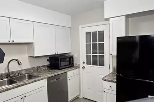 220 Elizabeth St, Chapel Hill, NC 27514 - Photo 3
