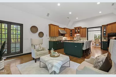 90028 Hoey, Chapel Hill, NC 27517 - Photo 15