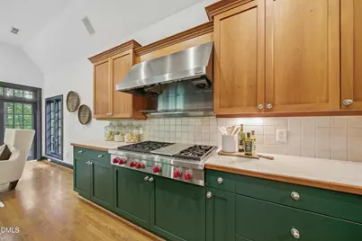 90028 Hoey, Chapel Hill, NC 27517 - Photo 19