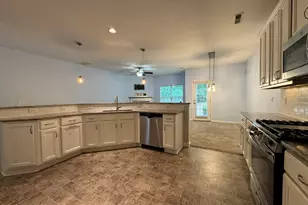 202 Cypress Hill Ln, Holly Springs, NC 27540 - Photo 5