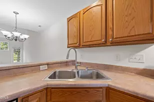 102 Anamoor Dr, Cary, NC 27513 - Photo 9