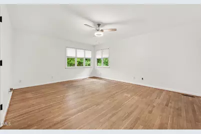 213 Hillsborough Street, Chapel Hill, NC 27514 - Photo 17