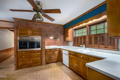 806 Cliftwood Drive, Siler City, NC 27344 - Photo 5