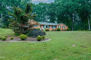 806 Cliftwood Dr, Siler City, NC 27344 - Photo 3