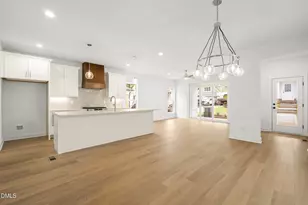 726 Powell Dr, Raleigh, NC 27606 - Photo 5