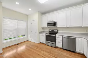 245 Hbr Crk Dr, Cary, NC 27511 - Photo 9