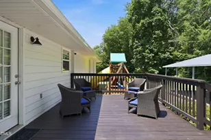 1103 Greenwood Dr, Burlington, NC 27217 - Photo 9