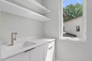 1808 Oberlin Rd, Raleigh, NC 27608 - Photo 35